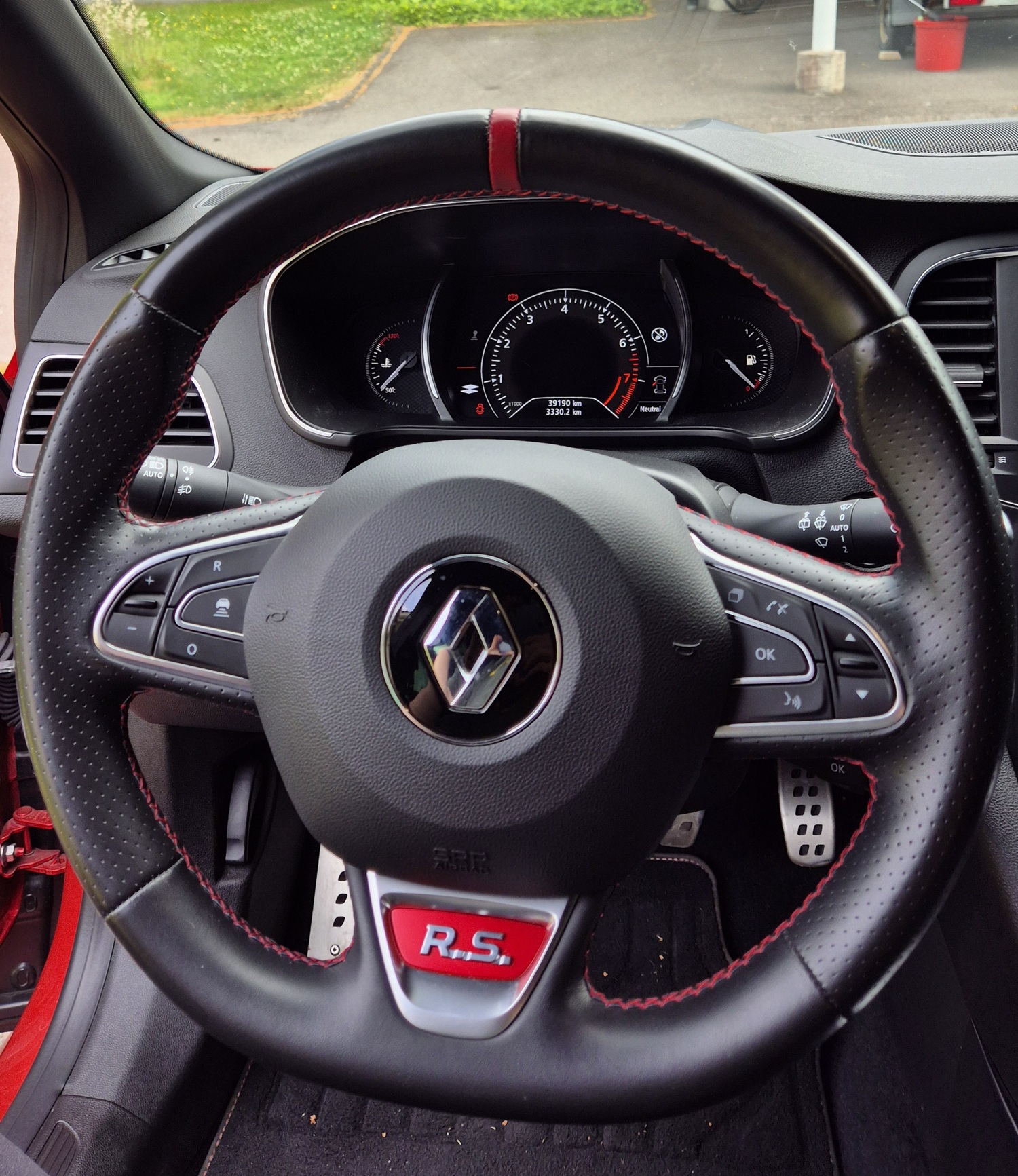 2021 Renault Megane RS 280 steering wheel